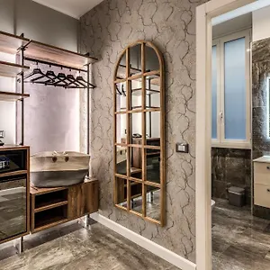 Apollo Boutique מלון